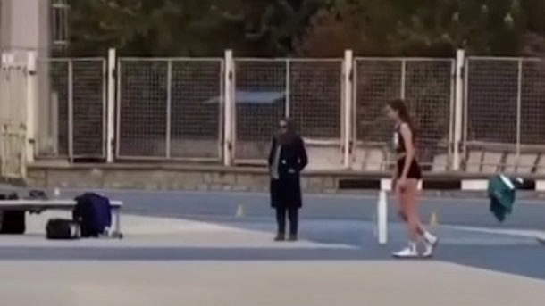 پوشش عجیب زنان دونده خارجی در تهران