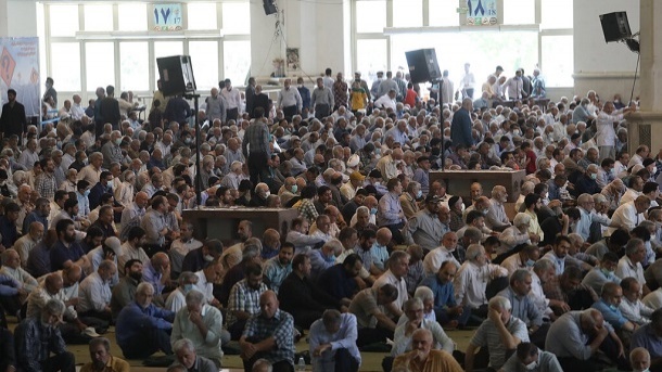 جنجال در نماز جمعه دیروز رشت + بیانیه دفتر امام جمعه