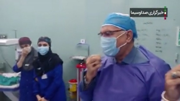 حضور غیرقانونی وزیر بهداشت در اتاق زایمان!