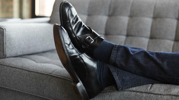 چرا نباید با کفش وارد خانهها شد؟