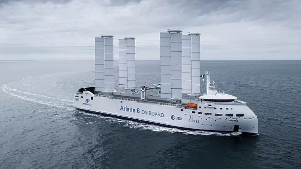 حمل بزرگترین موشک فضایی اروپا با کشتی بادبانی