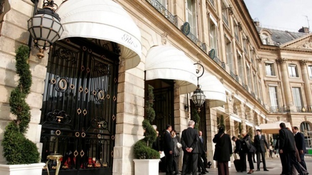 انگشتر 750 هزار یورویی داخل جاروبرقی هتل ریتز پاریس پیدا شد