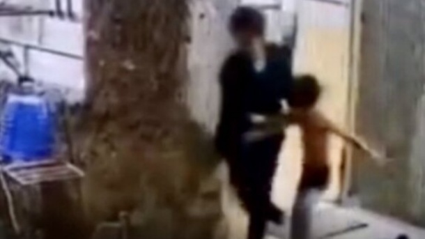 بازداشت نامادری به خاطر شکنجه دختر 4 ساله