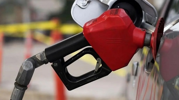 مجلس به شدت قبل، مخالف گران کردن بنزین نیست