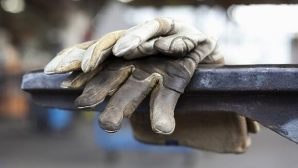 خودکشیِ ۶ کارگرِ یک کارخانه