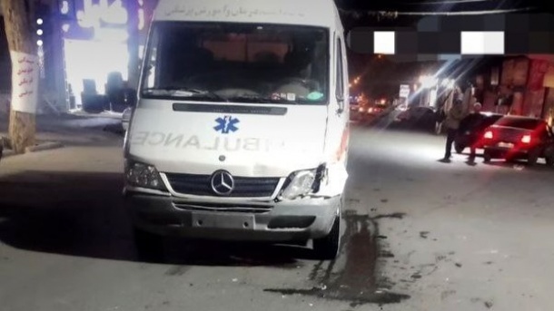 شوخی موتورسوار با آمبولانس/ راکب به کما رفت، اورژانس از ماموریت بازماند