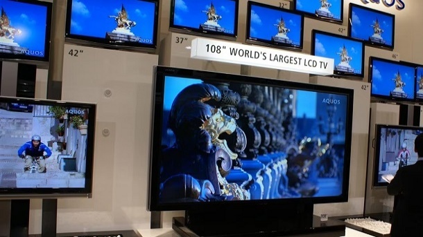 تلویزیون 108 اینچی در راه بازار