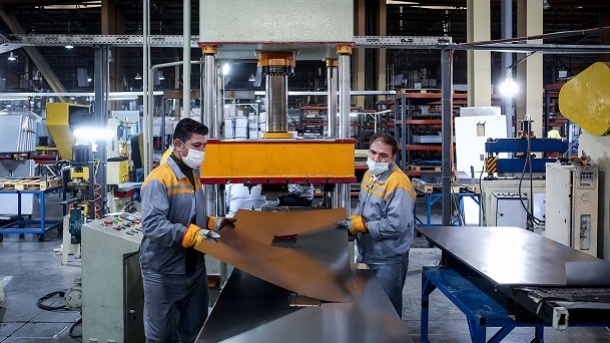 شامخ اقتصاد در آذرماه به زير 50 سقوط كرد