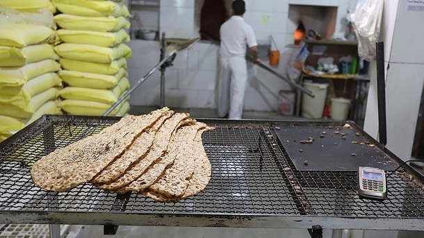 درخواست روزانه 10 کیسه آرد برای نانوایی‌ها